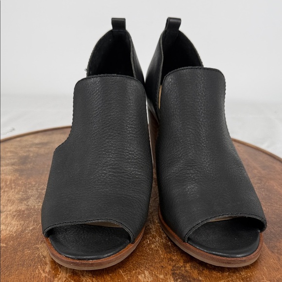 Lucky Brand Shoes Wm 7M Junai Black Leather D'Orsay Stacked Heel Bootie Open Toe - Picture 2 of 12